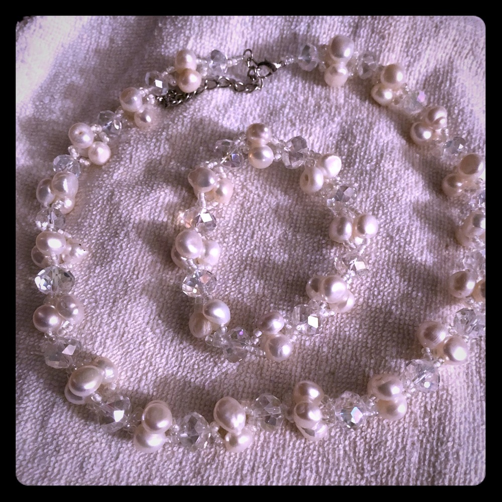 Pearl & clear bead necklace & bracelet set